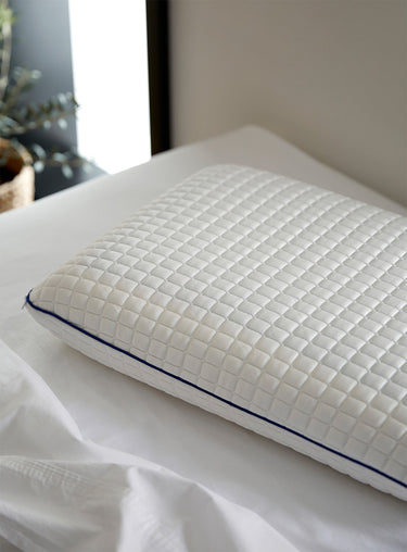 Cooling gel memory foam pillow